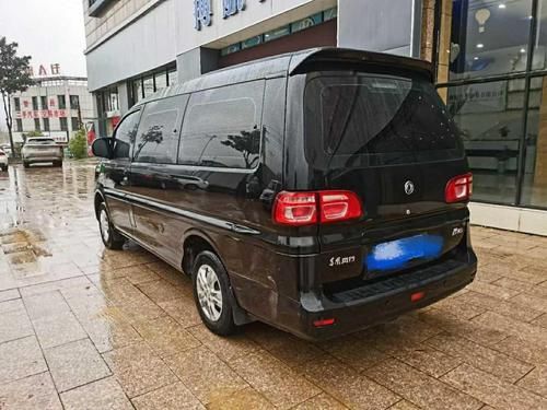 菱智1 6l商务车