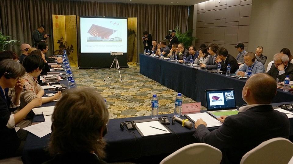 凤凰论坛免费资料大全|精选解释解析落实