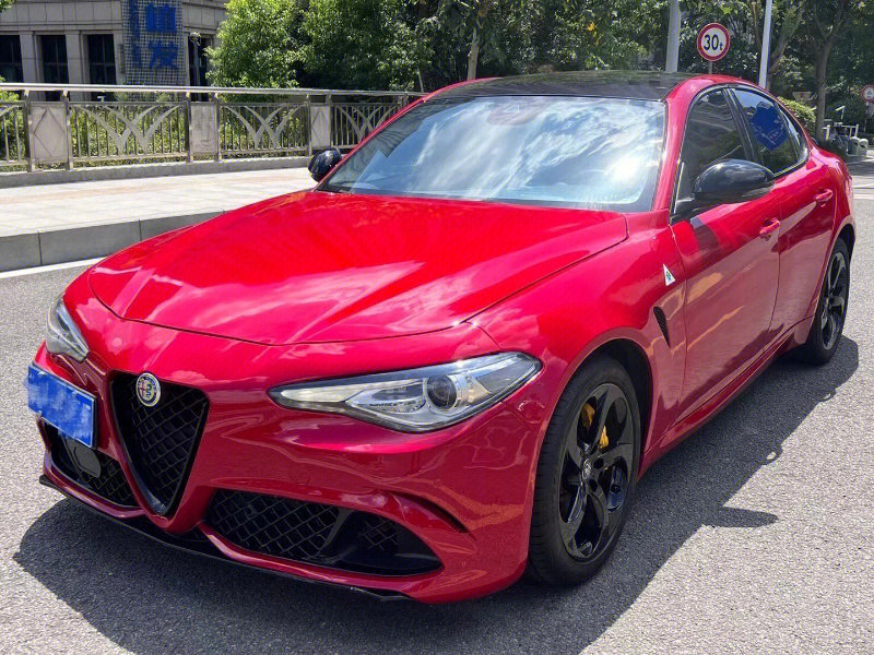 阿尔法罗密欧giulia